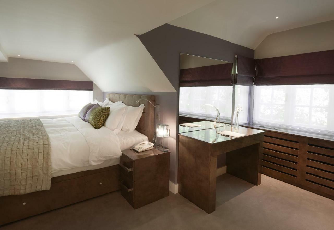 Bed and Breakfast The Dog And Badger Marlow  Esterno foto